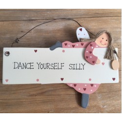 Dance Yourself Silly, skylt